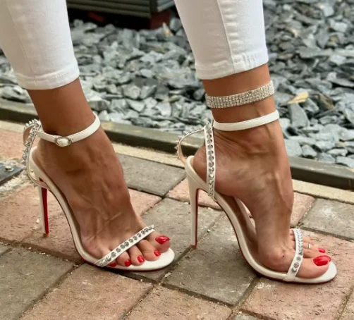 Fransız Beyaz Perçinli Askılı  - Women'S Shoes Red Bottoms incelemesi ve fiyatı