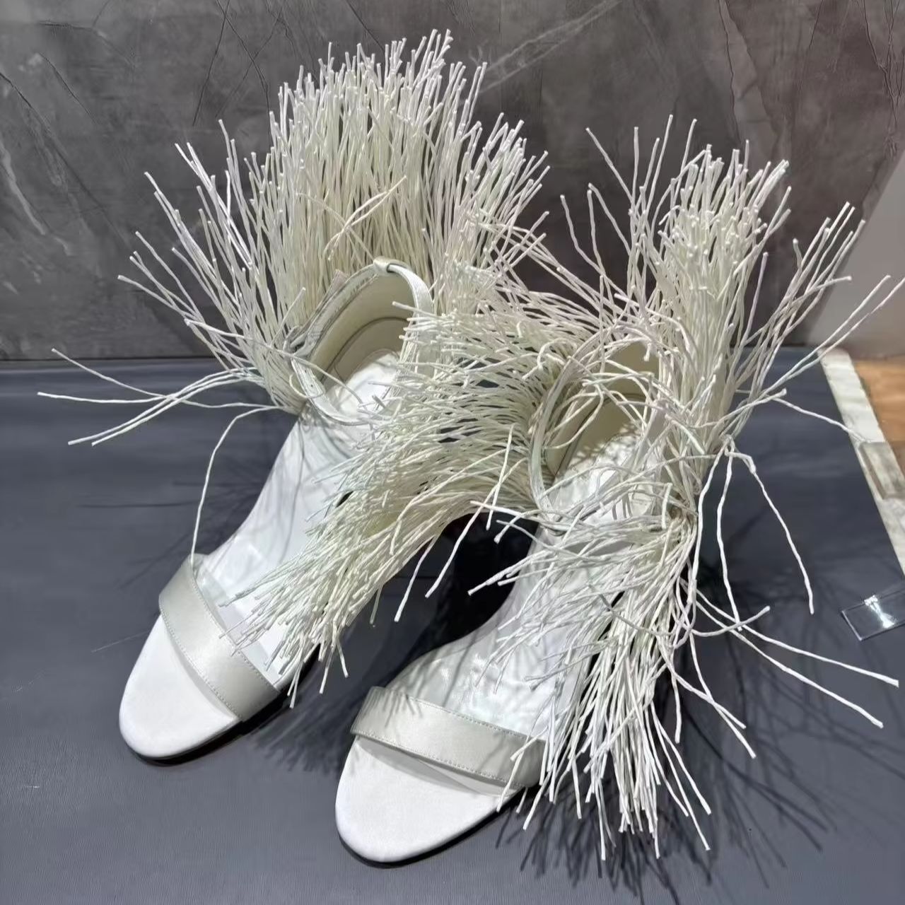 Beyaz Deri Kadın Sandaletleri  - Women'S Shoes Red Bottoms incelemesi ve fiyatı