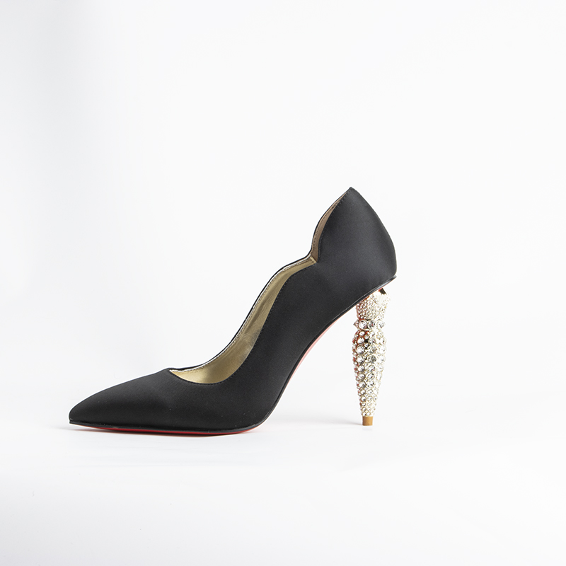 Lüks Kırmızı Alt Siyah Sivri B - Women'S Shoes Red Bottoms incelemesi ve fiyatı
